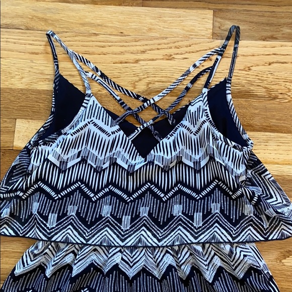 Speechless - Midi Crisscross Dress - L - Picture 8 of 8